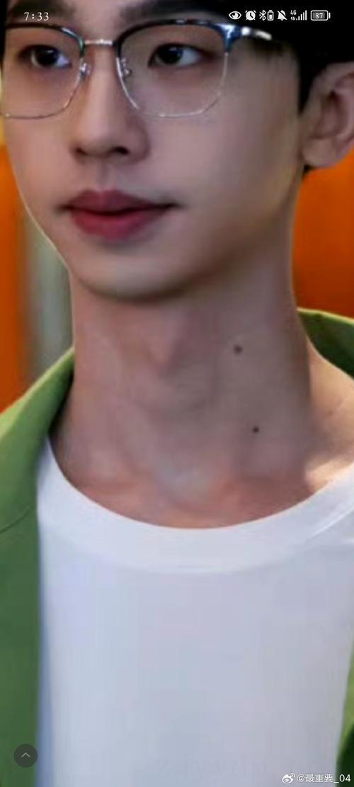 男性不露喉结是富贵命,什么面相的男人有富贵命